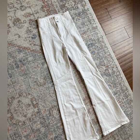 Free People Jayde Flare Jeans Pure White - Picture 4 of 8